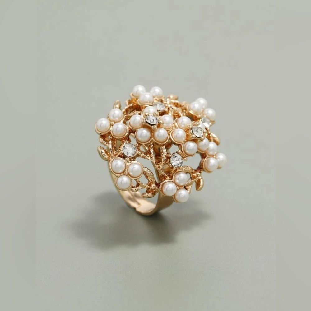 Flower statement  ring A897